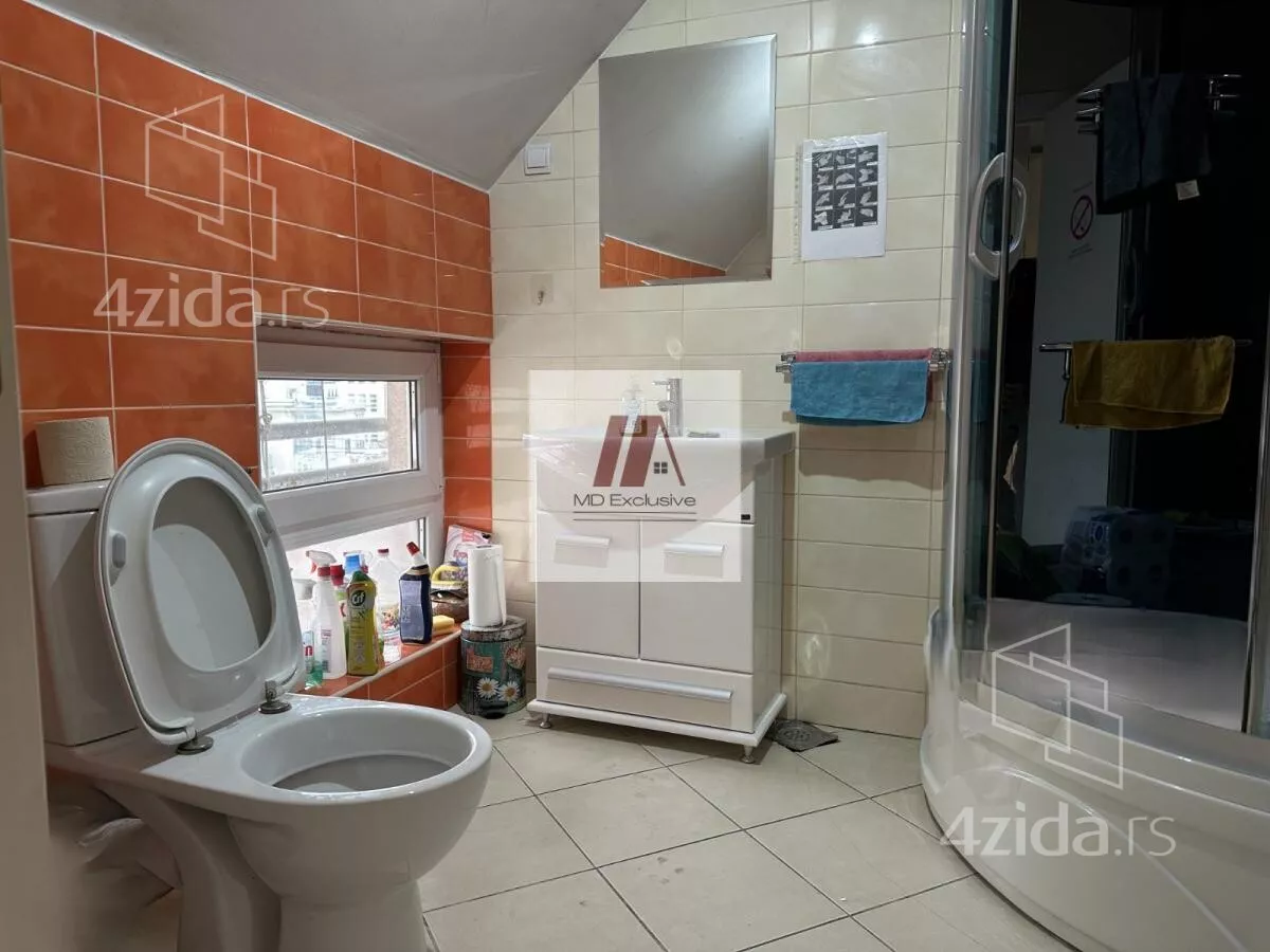 Šestosoban stan | 4zida
