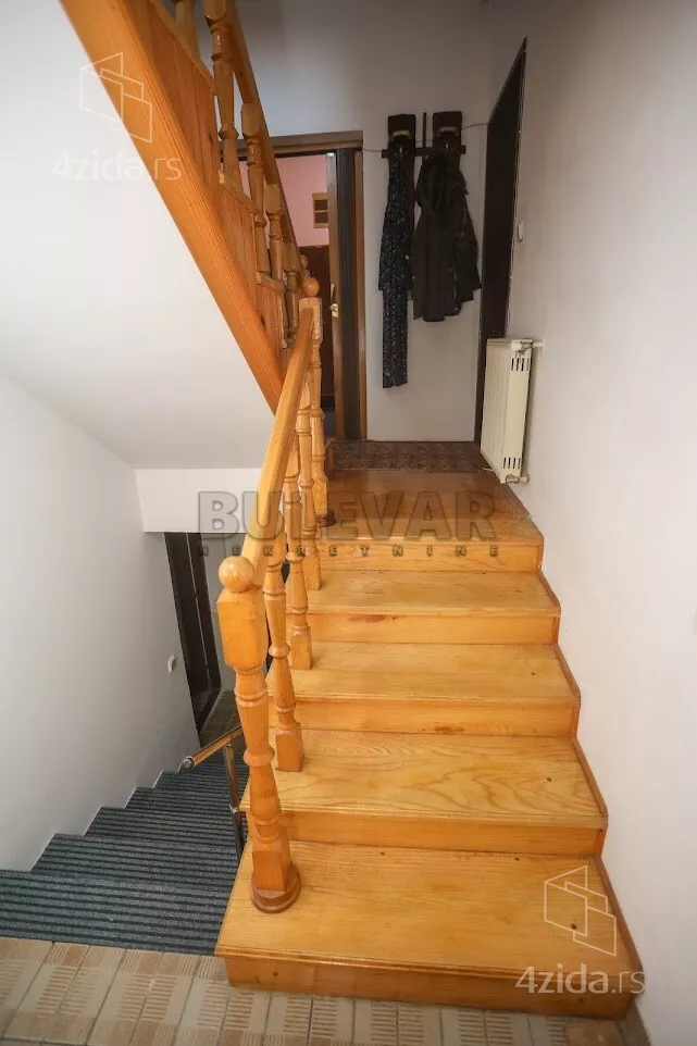 3-etažna kuća | 4zida