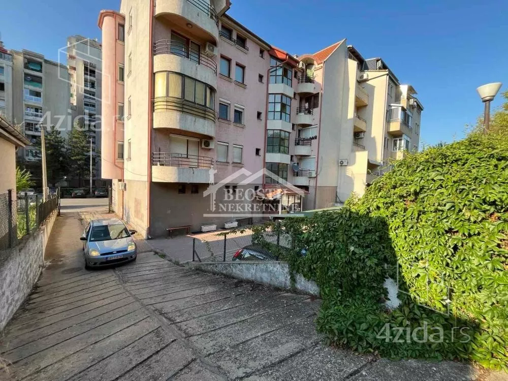 Garaža | 4zida