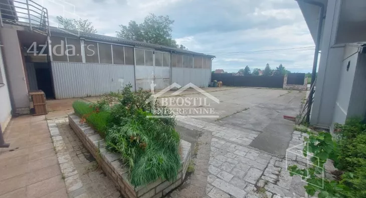Poslovni prostor | 4zida