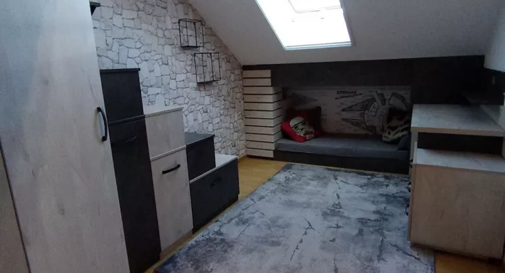 Četvoroiposoban stan | 4zida