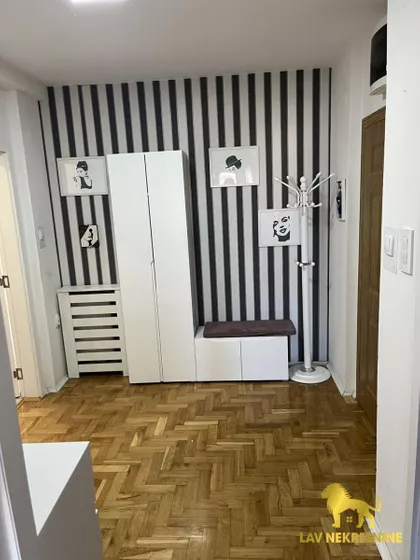 VOJVODE ŠUPLJIKCA | 4zida.rs