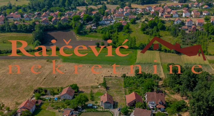 Plac | 4zida
