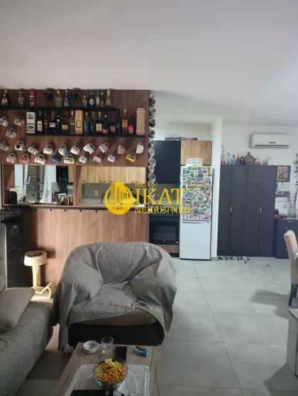 Stari Banovci | 4zida.rs