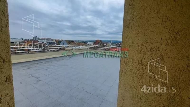 Petosoban stan | 4zida