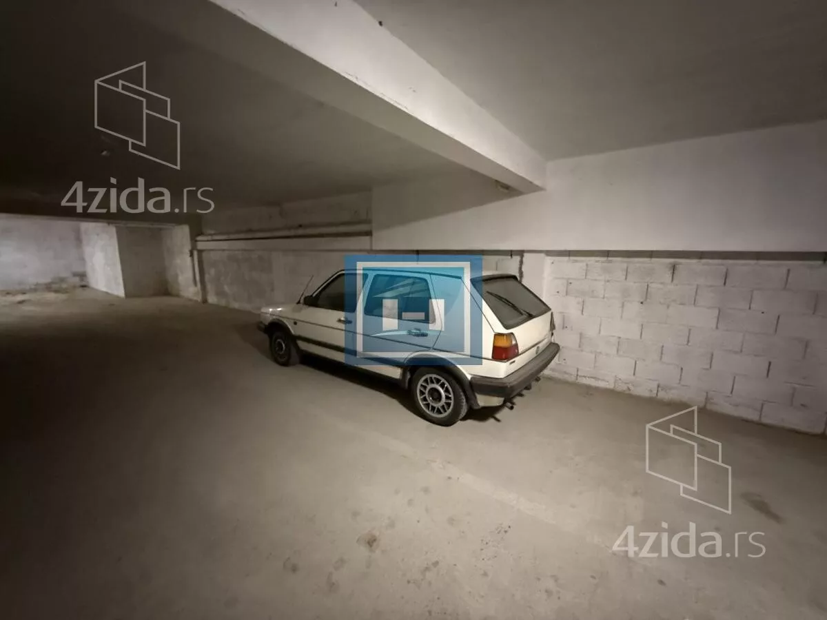 Garaža/Parking | 4zida