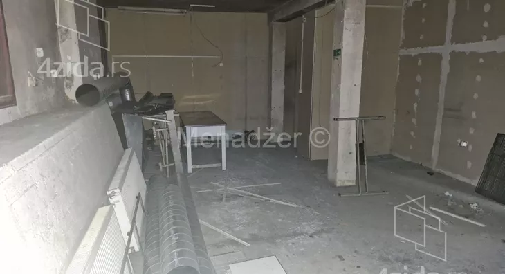 Poslovni prostor | 4zida