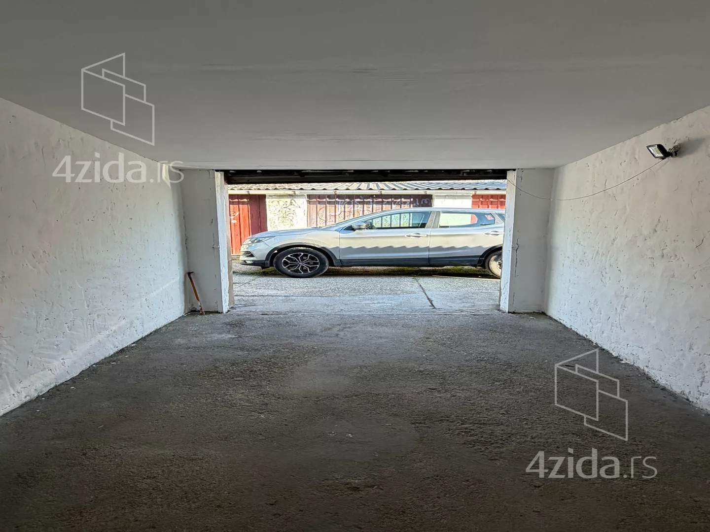 Garaža | 4zida