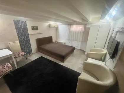 Vukov Spomenik | 4zida.rs