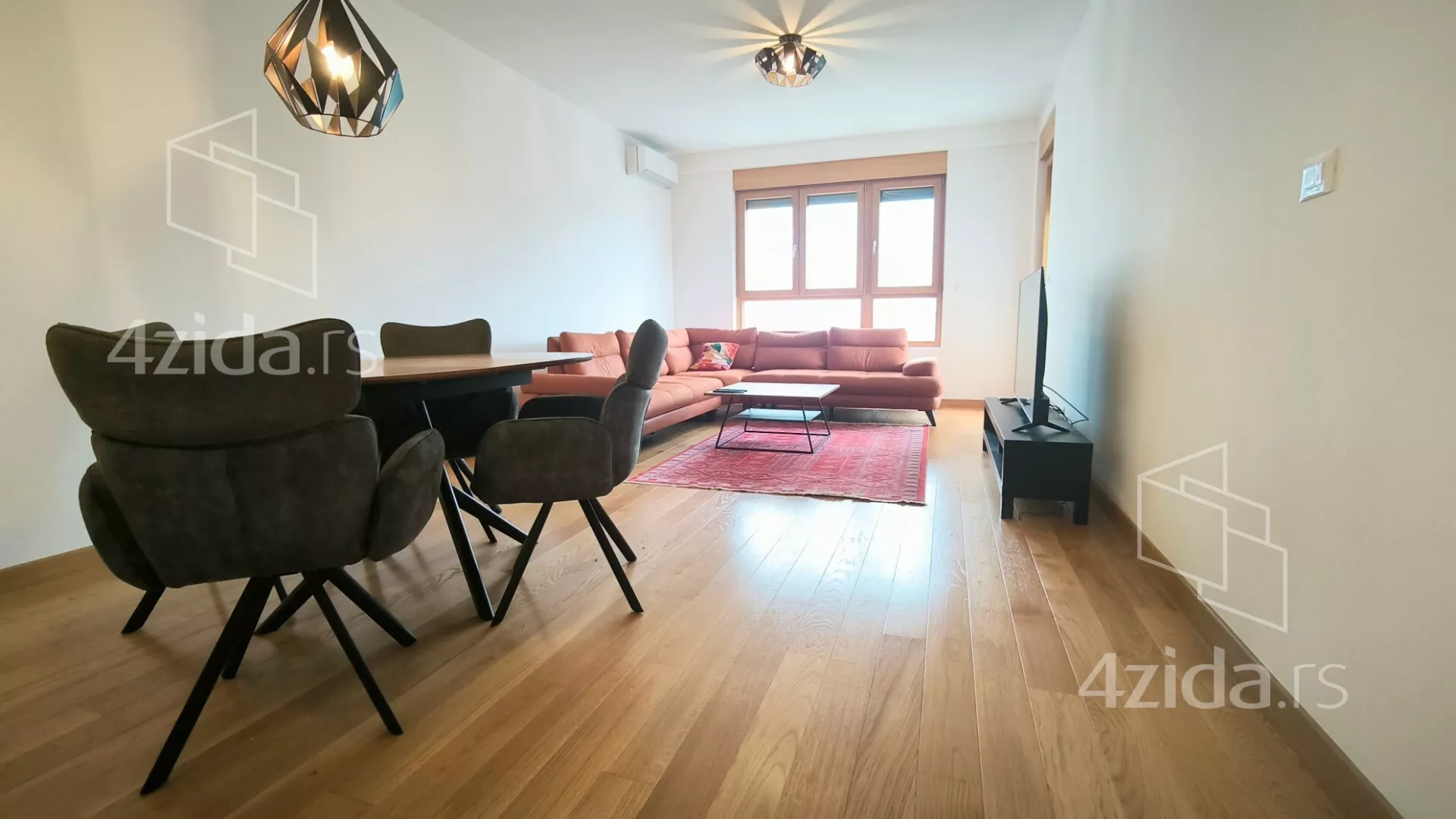 Četvorosoban stan | 4zida