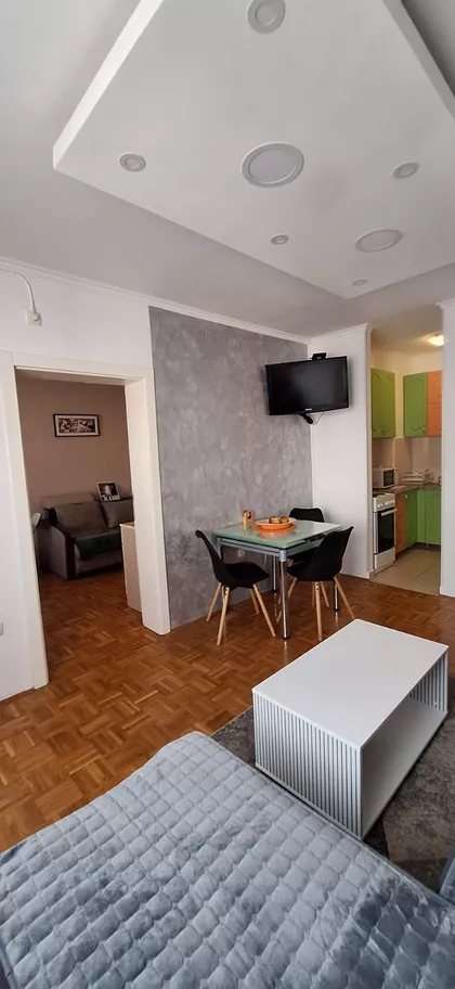 Devet Jugovića 15 | 4zida.rs