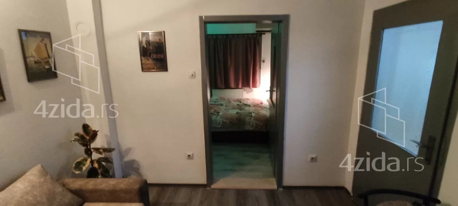 Jednoiposoban stan | 4zida