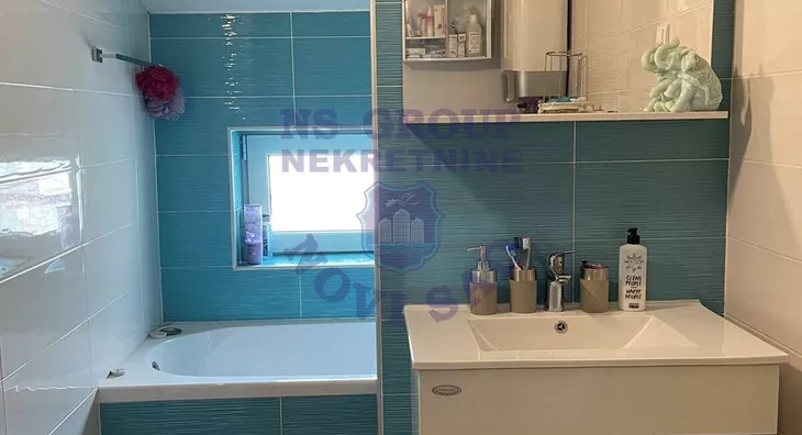 Četvoroiposoban stan | 4zida