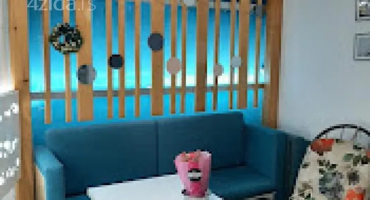 Poslovna zgrada | 4zida