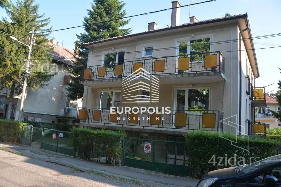 3-etažna kuća | 4zida