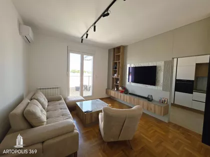 Cara Dušana | 4zida.rs