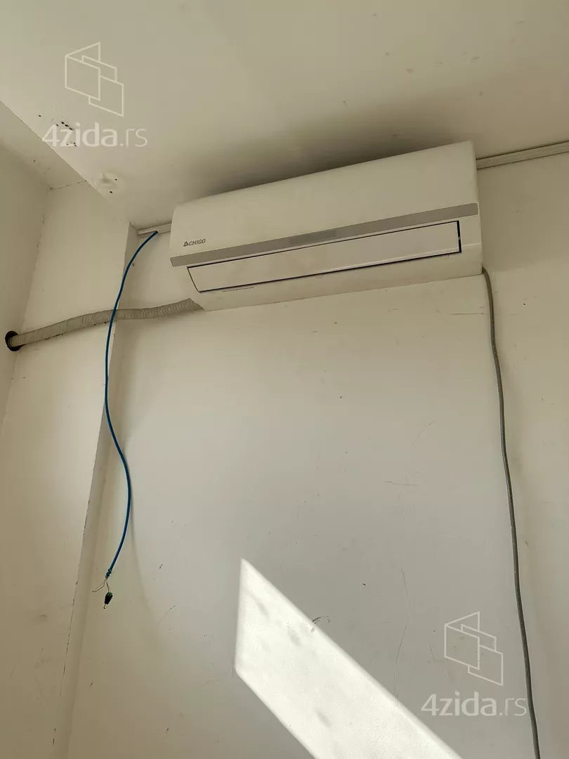 Lokal | 4zida