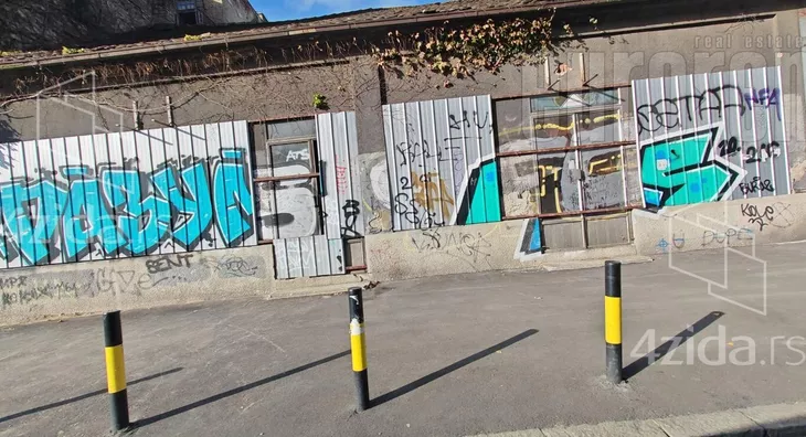 Poslovni prostor | 4zida