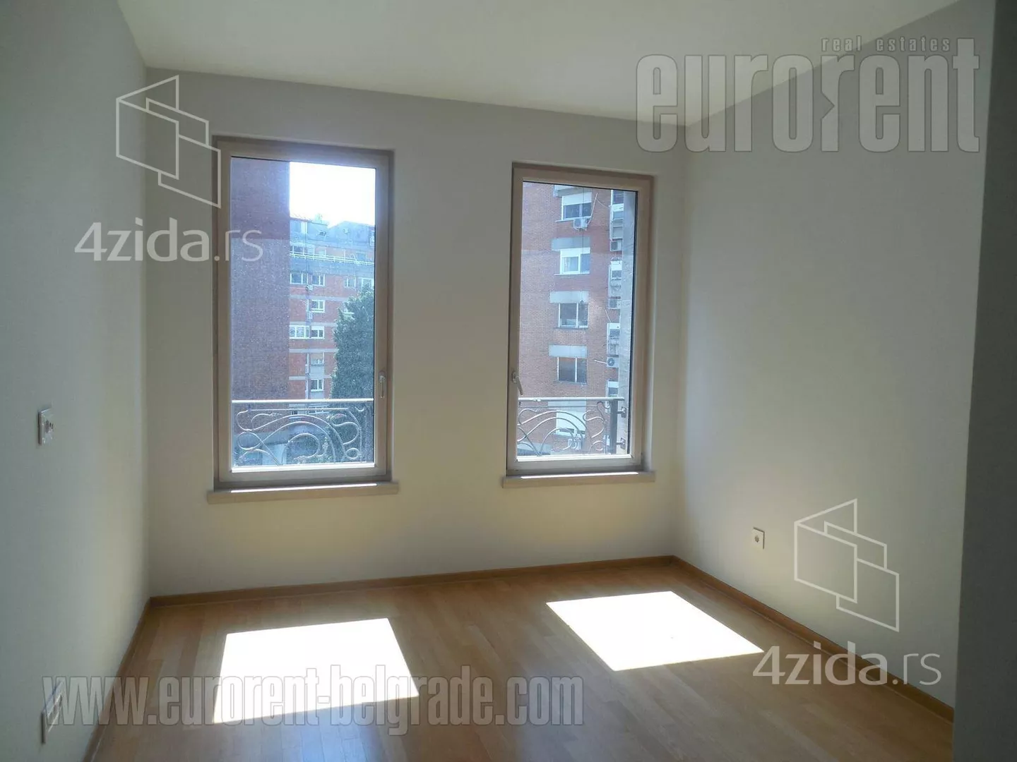 Petosoban stan | 4zida