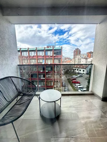 Crveni Krst Vračar | 4zida.rs