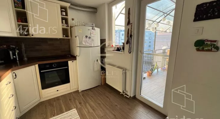 Četvoroiposoban stan | 4zida