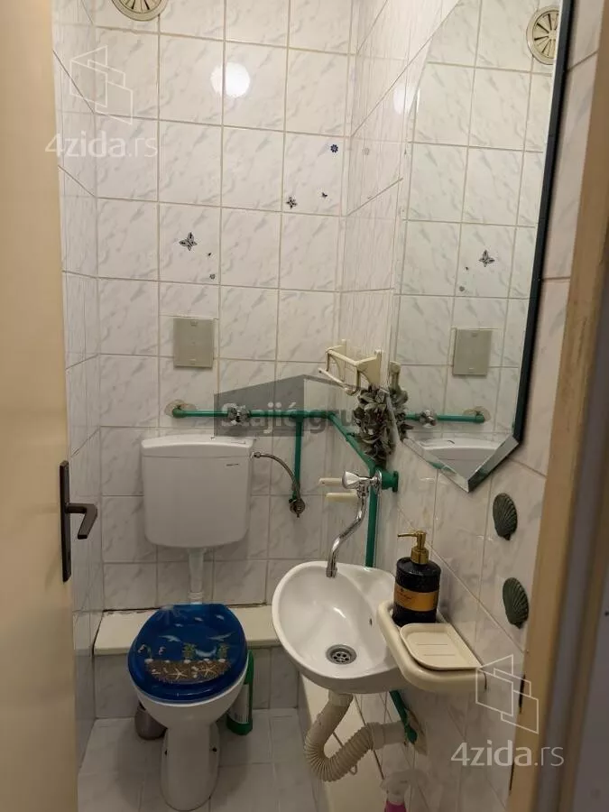 Troiposoban stan | 4zida