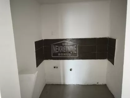Makova Sedmica | 4zida.rs