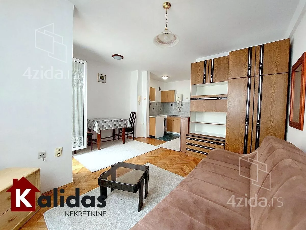 Garsonjera | 4zida