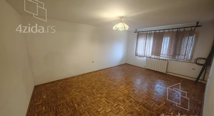 4-etažna kuća | 4zida