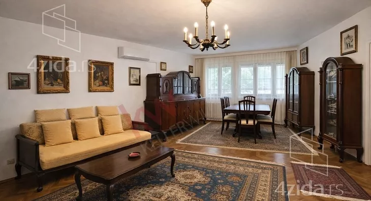 Petosoban stan | 4zida