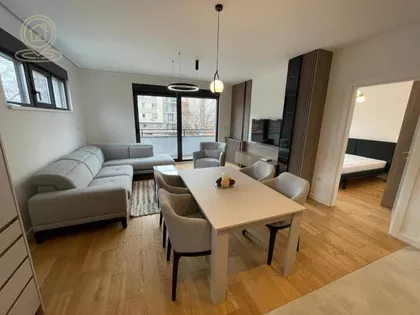 Crveni Krst Vračar | 4zida.rs