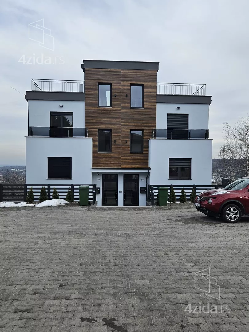 Troiposoban stan | 4zida