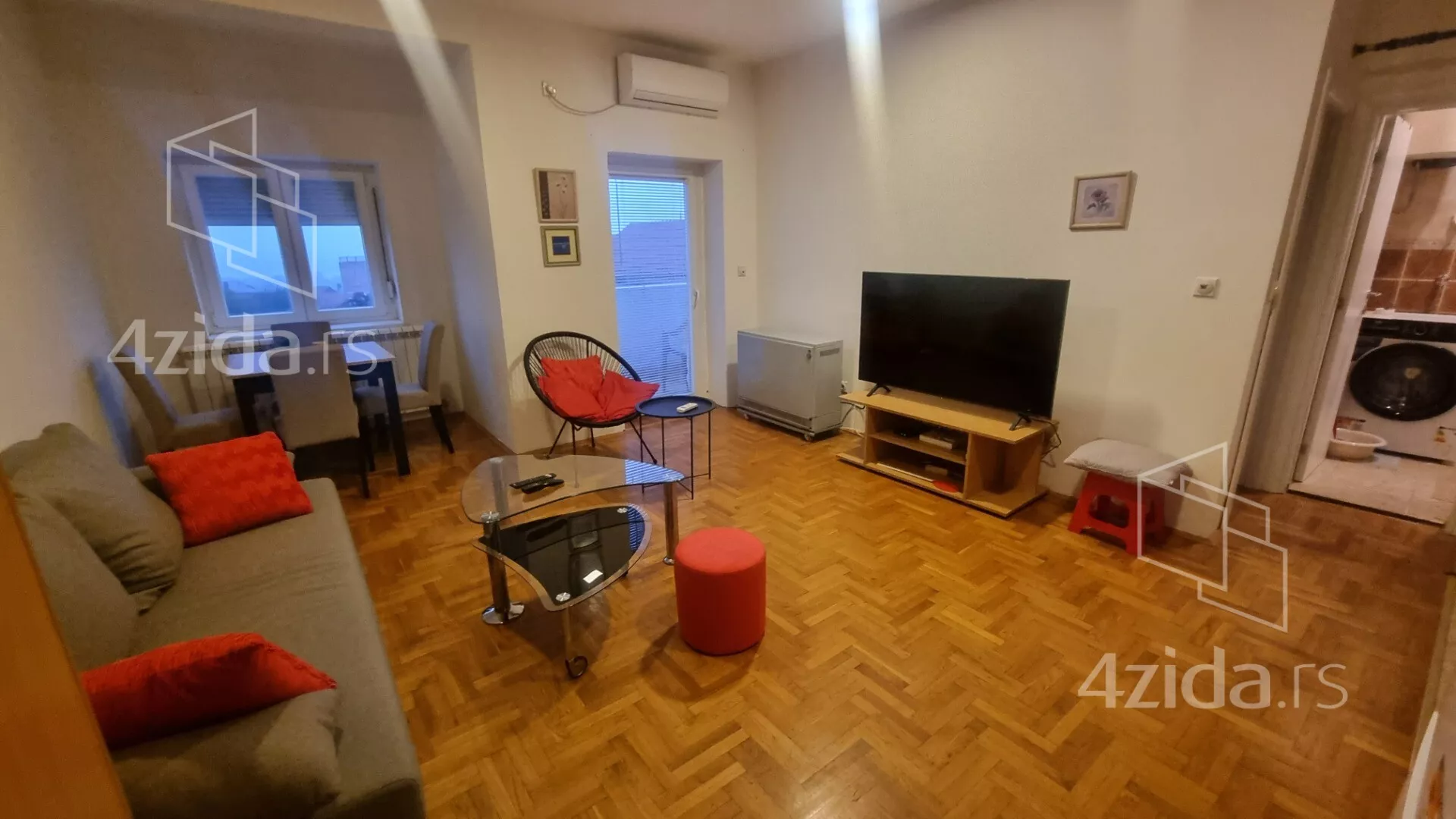 Jednoiposoban stan | 4zida