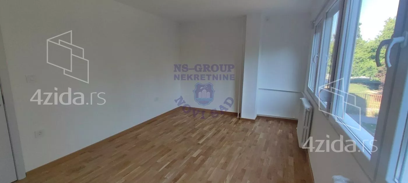 Četvoroiposoban stan | 4zida