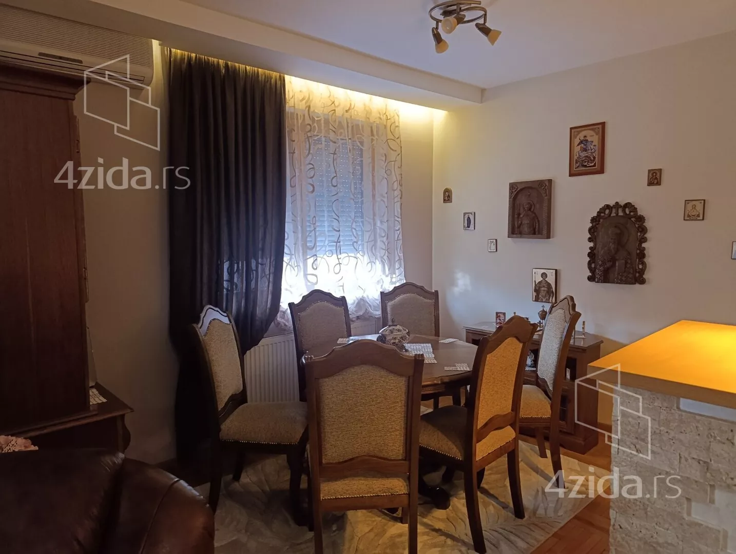 Dvoiposoban stan | 4zida