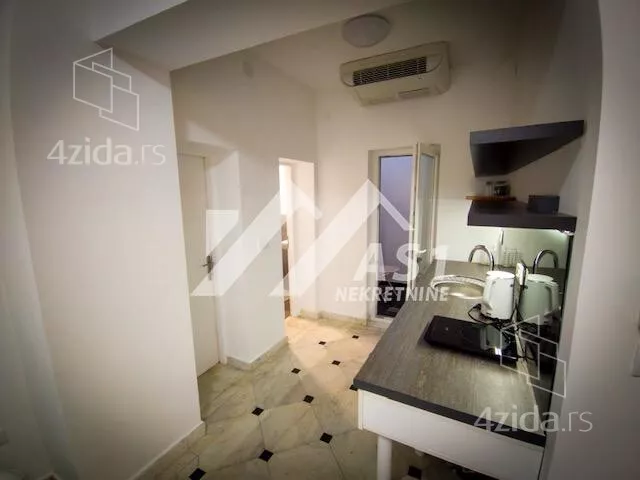 Garsonjera | 4zida