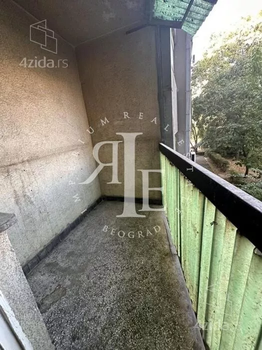 Četvoroiposoban stan | 4zida