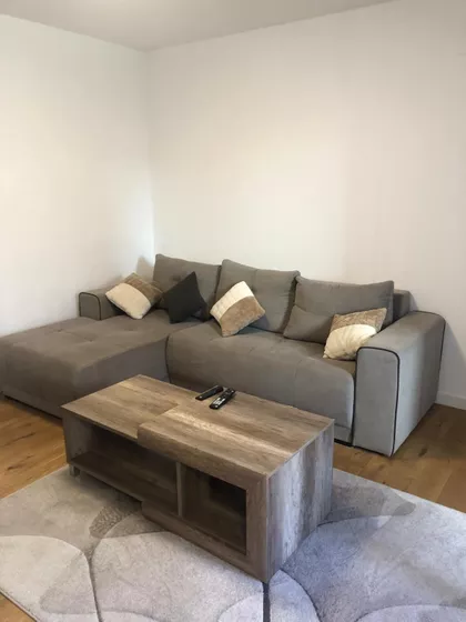 Crveni Krst Zvezdara | 4zida.rs