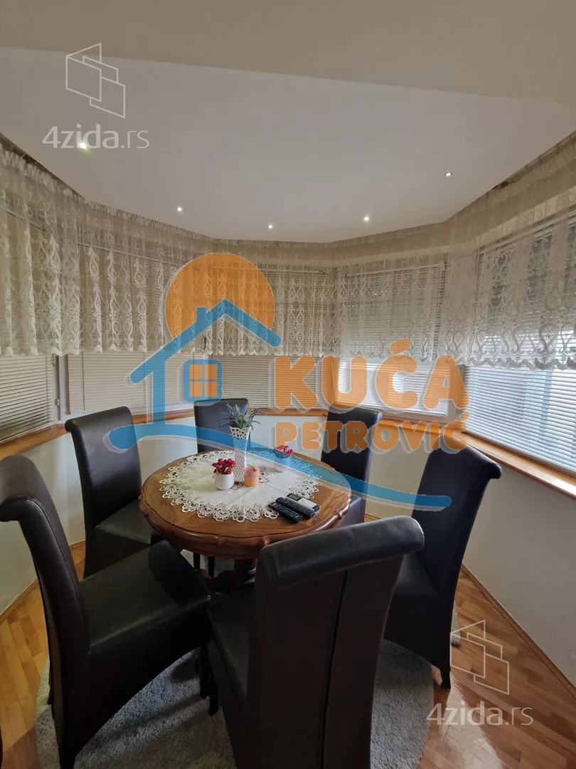 Troiposoban stan | 4zida