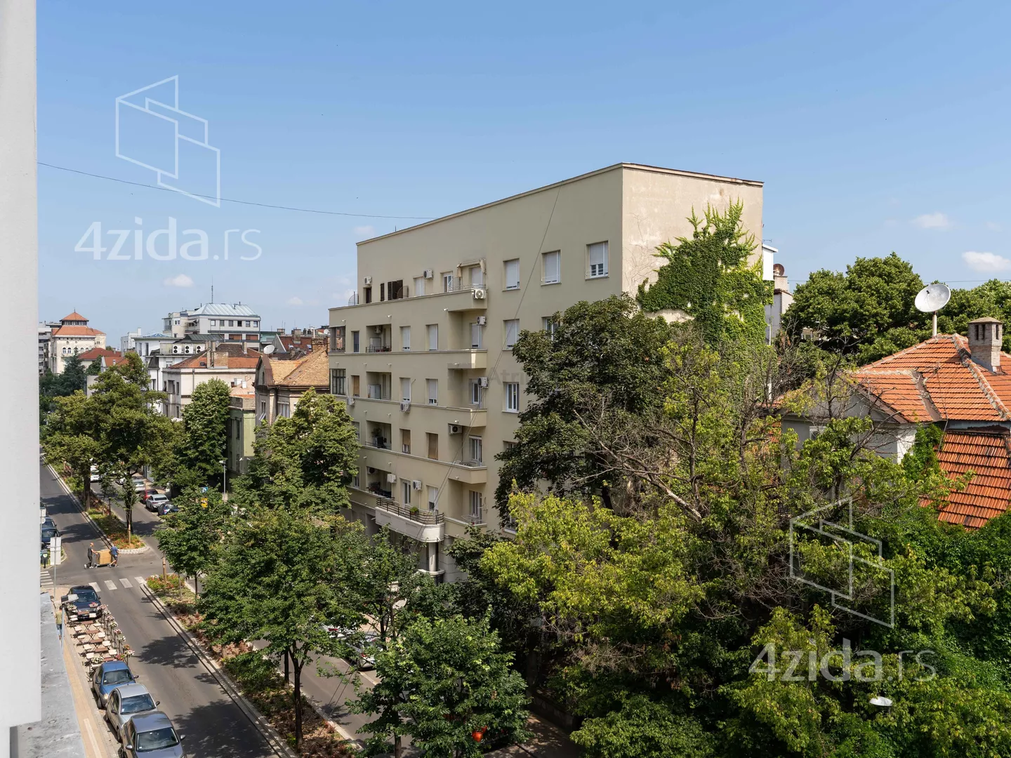 Šestosoban stan | 4zida