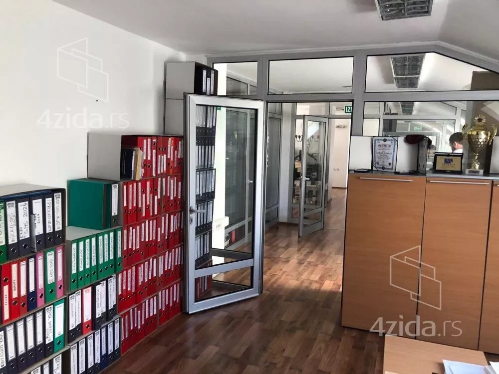 Poslovni prostor | 4zida