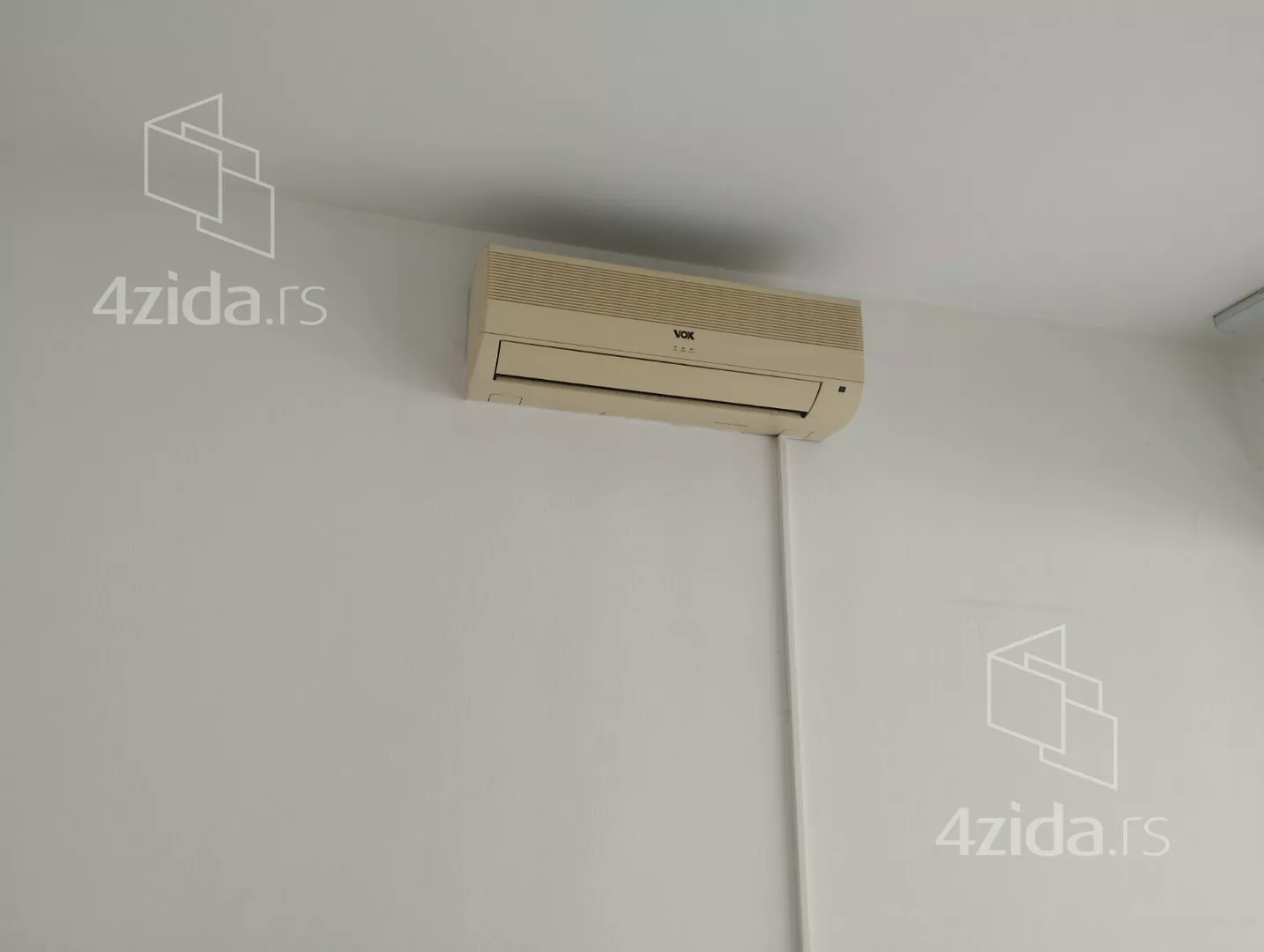 Lokal | 4zida