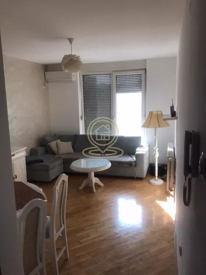 Vuka Karadžića | 4zida.rs