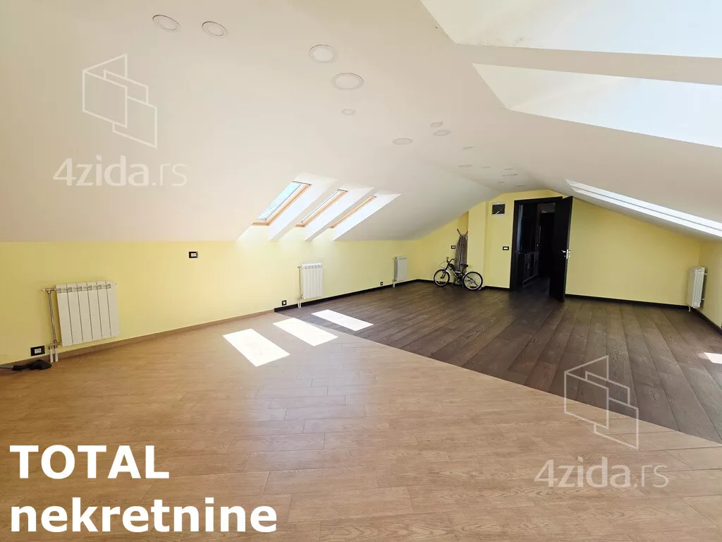 Šestosoban stan | 4zida