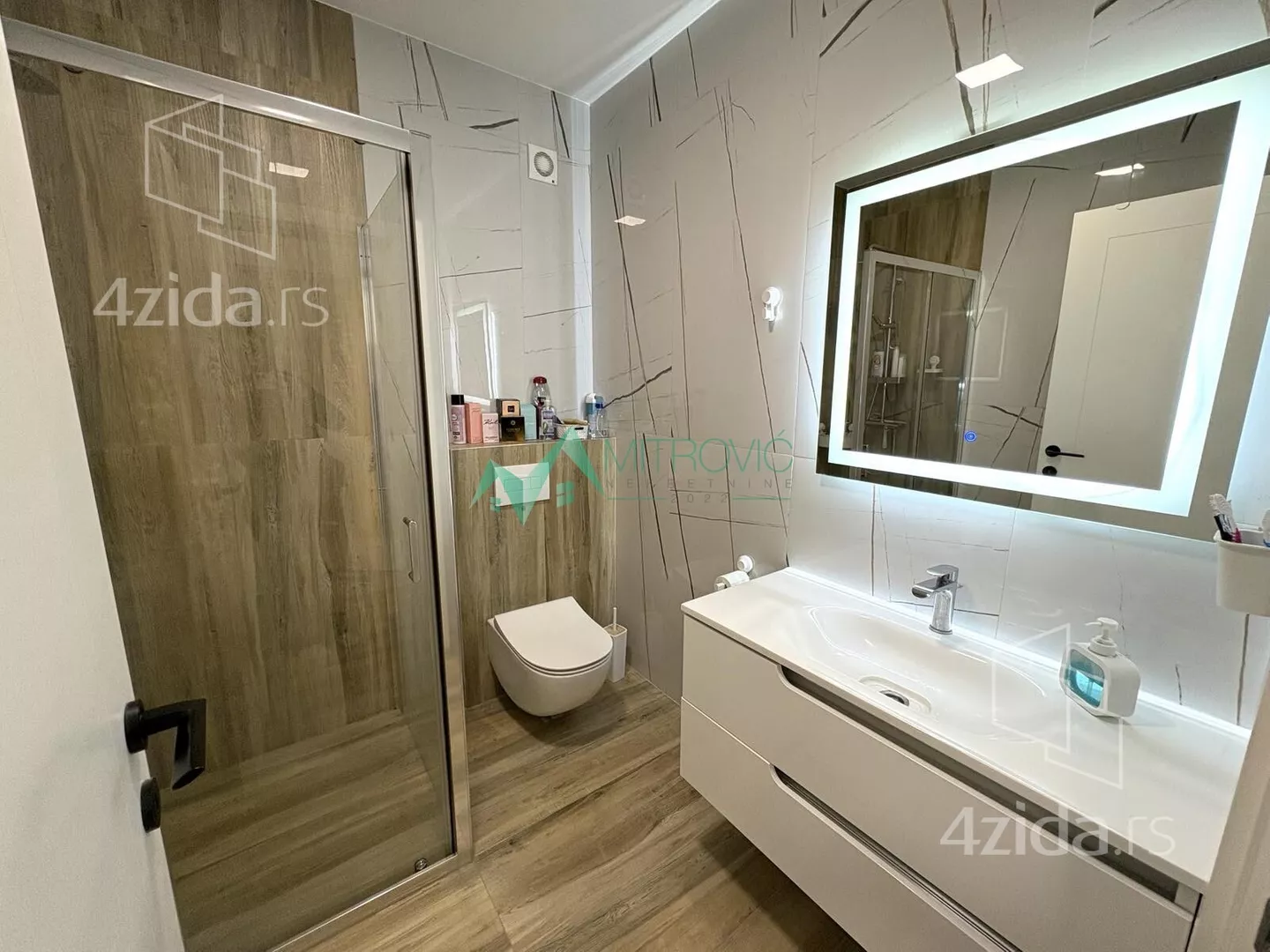 Četvorosoban stan | 4zida