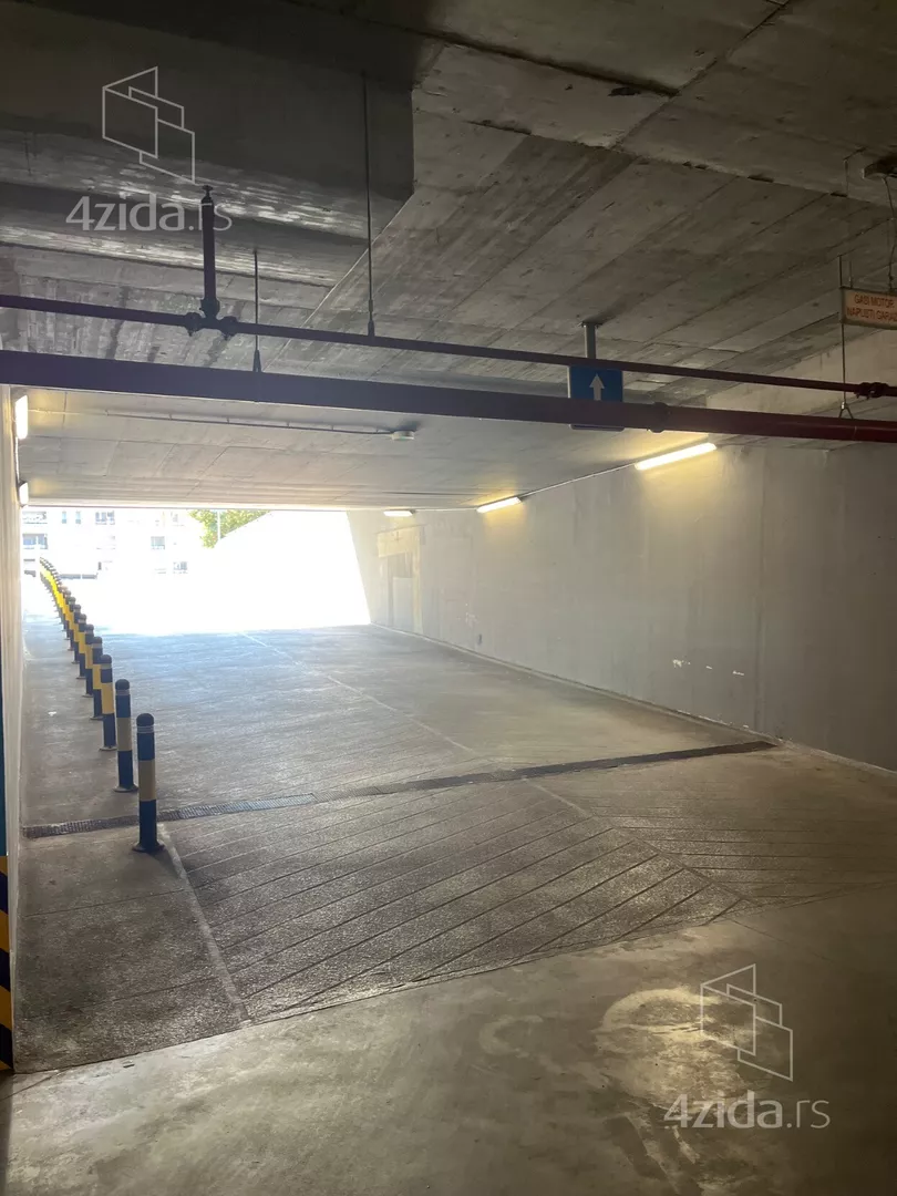 Parking | 4zida