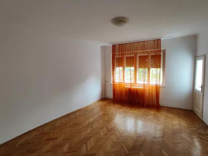 Puškinov Trg 5C | 4zida.rs