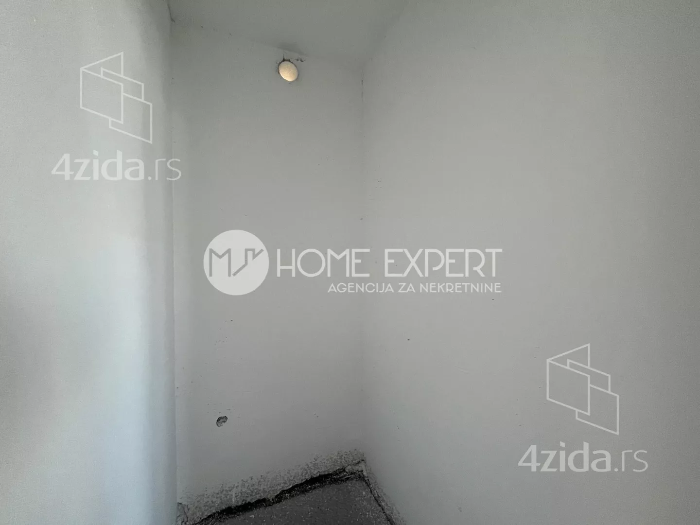 Šestosoban stan | 4zida