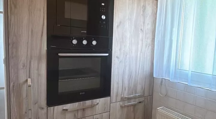 Šestosoban stan | 4zida