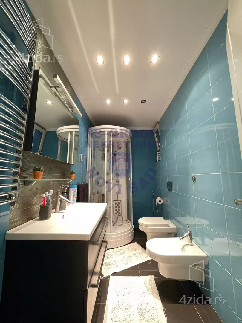 Sedmosoban stan | 4zida